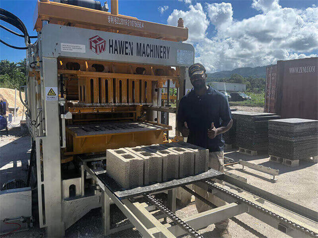 Cement Block Molding Machine