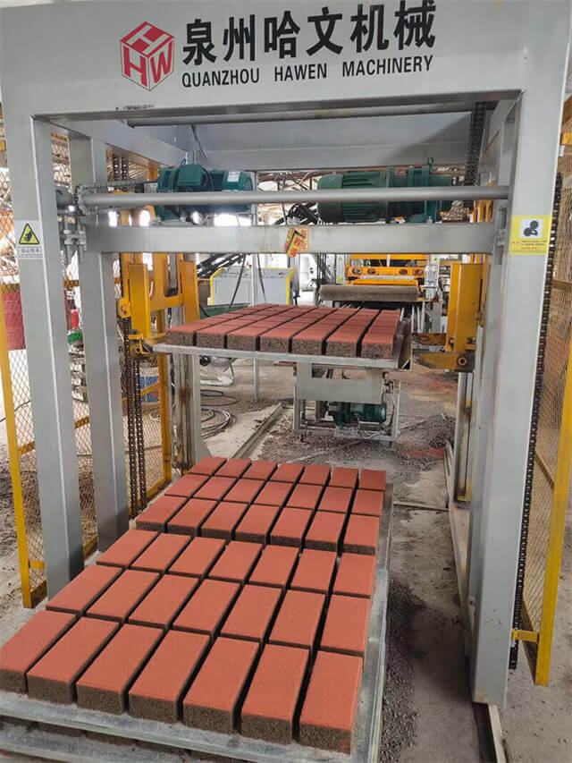 Highly recommended Pavers Making Machine QT6-15