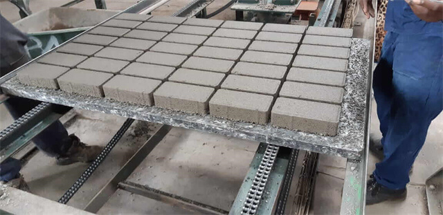 Production Process of Concrete Paver Block Machine