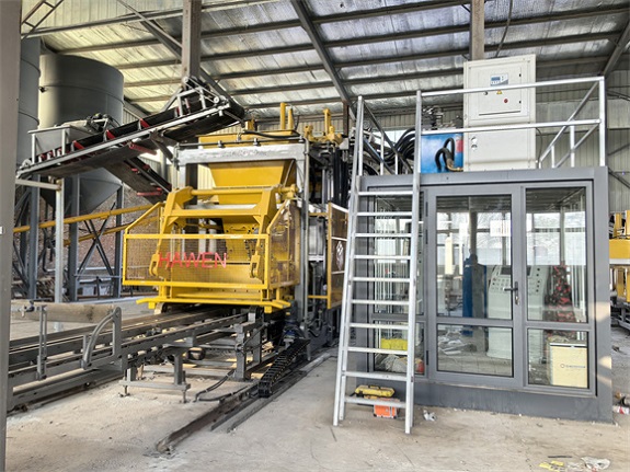 Block making machine with hydraulic station.jpg