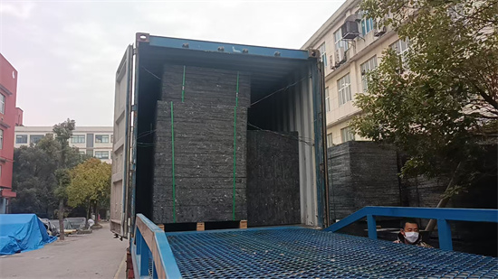 GMT Pallets  in container.jpg