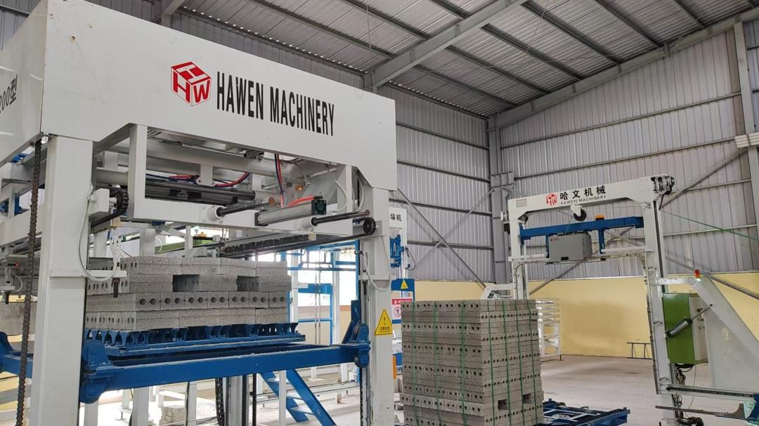 How to Choose Between High-Level and Low-Level Automatic Cubers for a Concrete Block Plant?